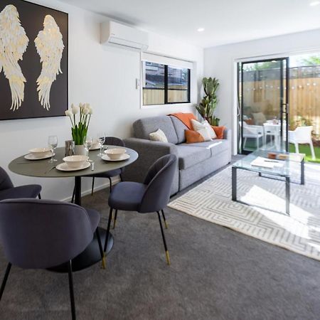 Central City Awaits 2 Bed 2 Bath With Carpark Christchurch Exteriör bild