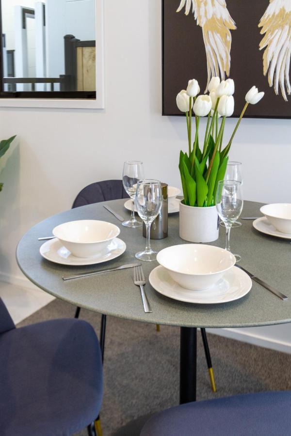 Central City Awaits 2 Bed 2 Bath With Carpark Christchurch Exteriör bild