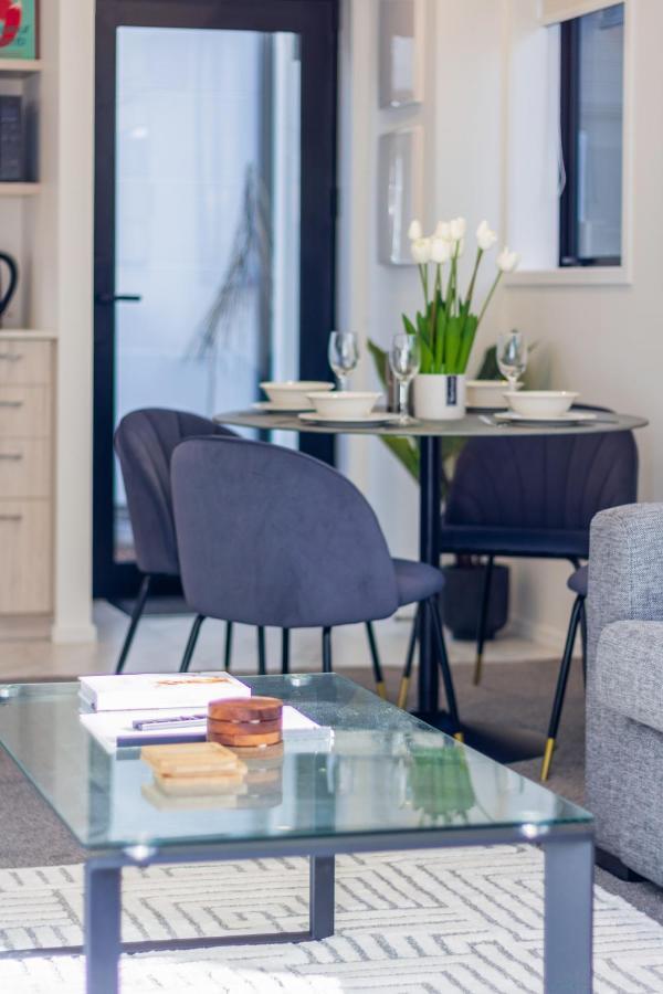 Central City Awaits 2 Bed 2 Bath With Carpark Christchurch Exteriör bild